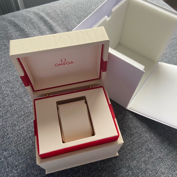 Omega Watch Box - Picture 2 of 8